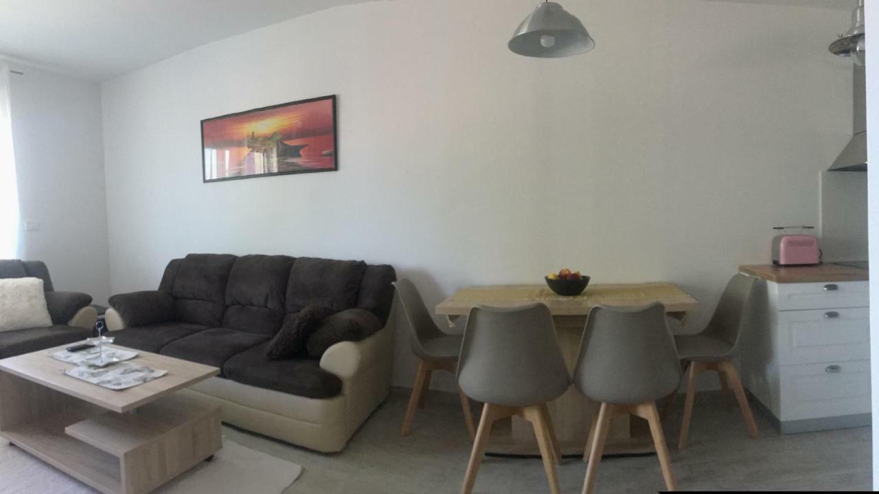 Holly Apartman Умаг Экстерьер фото
